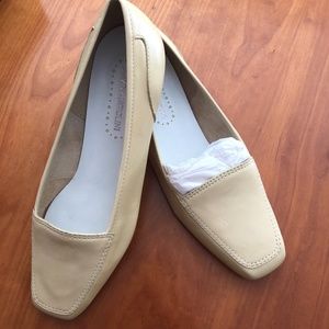 Enzo Angiolini Liberty Corn Silk Flats Size 7.5M